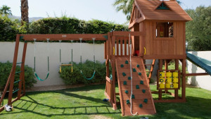 Как сделать детскую игровую зону в саду? Даем подсказку!