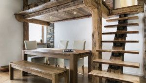Як чистити і доглядати за дерев'яними поверхнями всередині приміщення – поради експерта